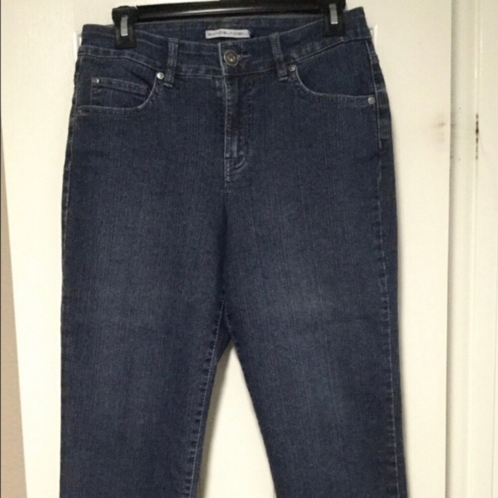 $5 SALE Bandolinoblu Crop Jeans. GUC